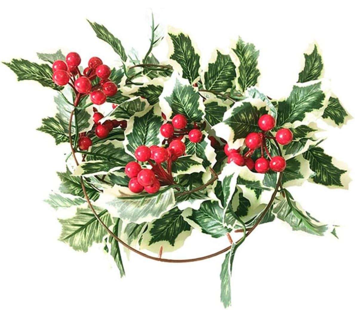 Hanging Berry Holly Leaf